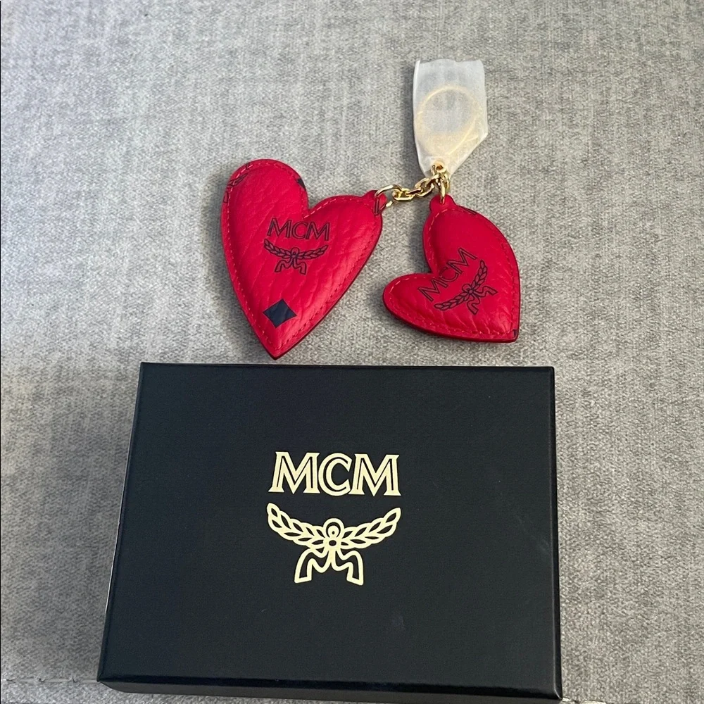 MCM Red Heart Key Holder Set